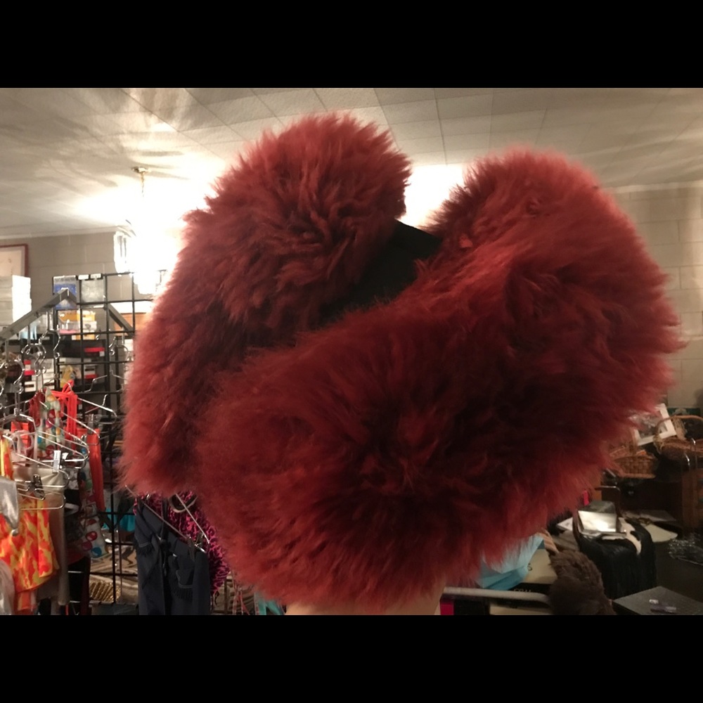 Shearling Hat - Picture 7 of 7